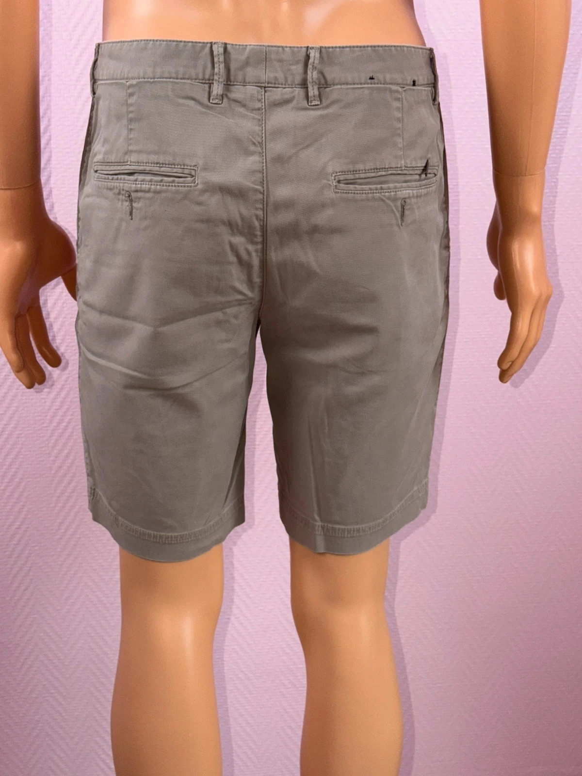 Men's Hugo Boss shorts size 46 – photo 3